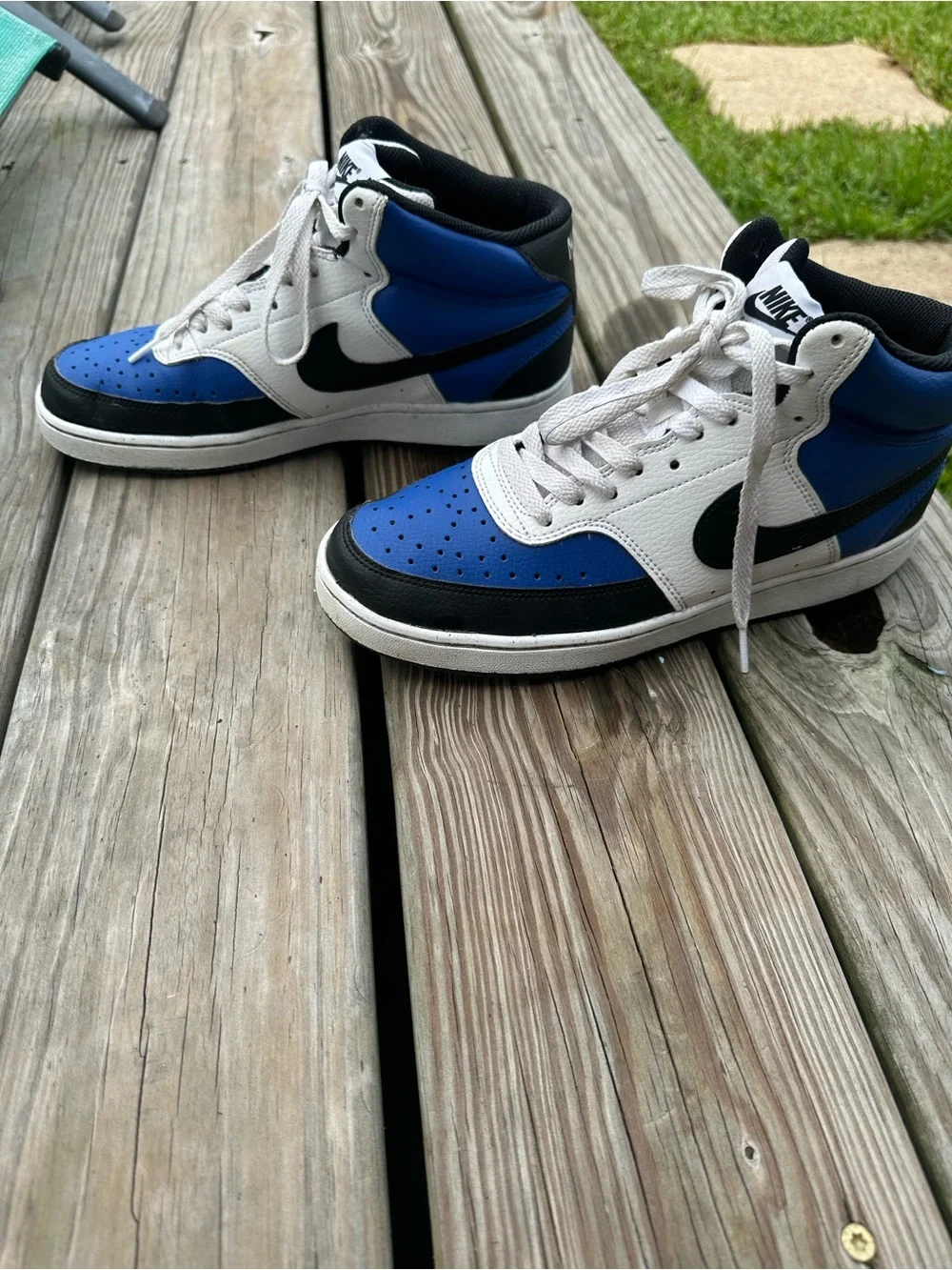 Nike High-Top Sneakers in Blue, White & Black