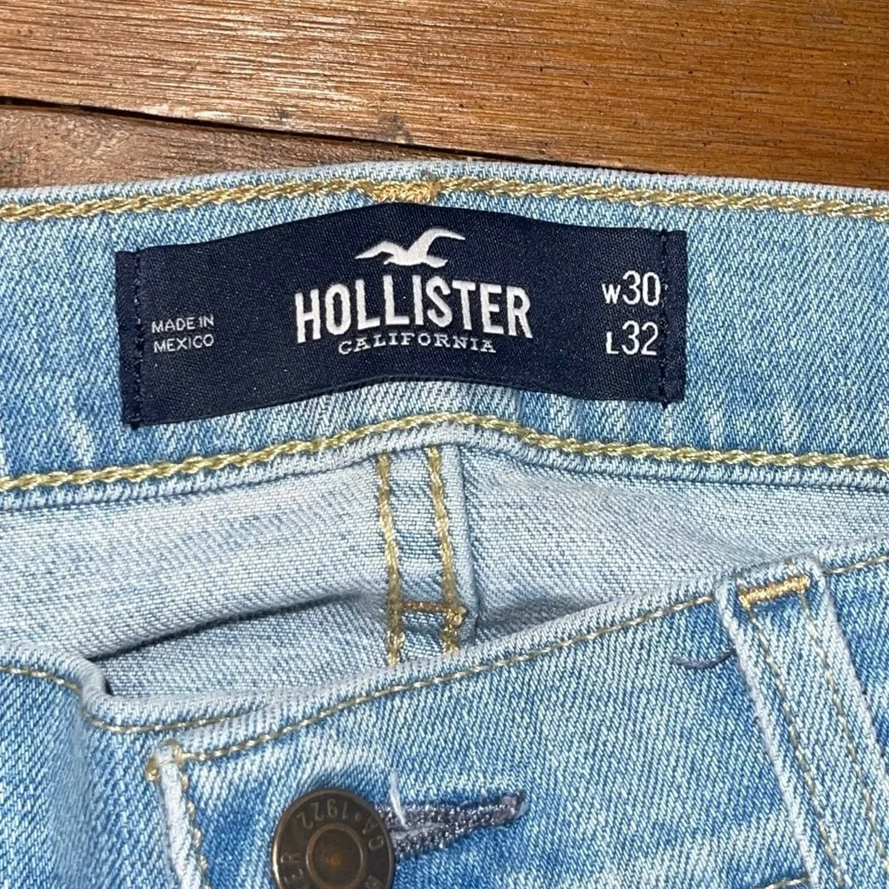 Hollister 32 no
