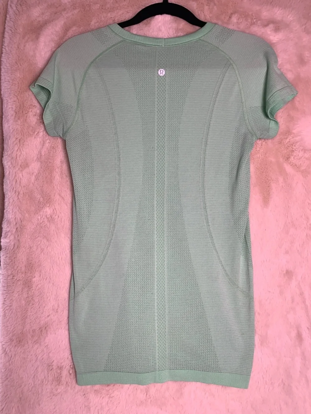 lululemon athletica no tag