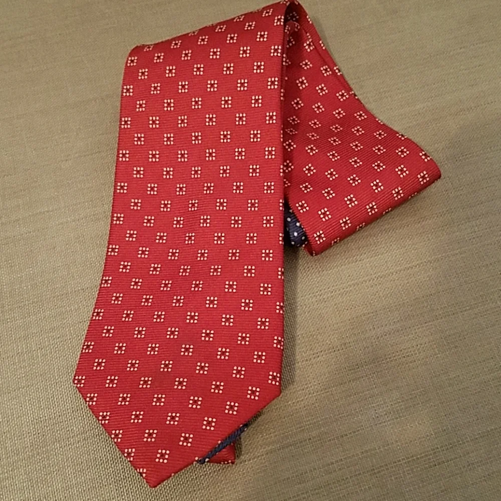 Tommy Hilfiger 100% silk