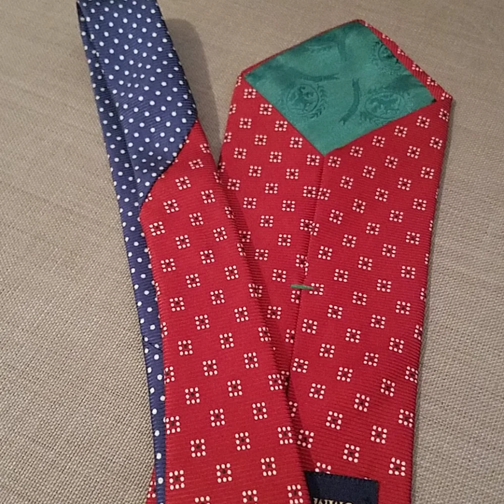 Tommy Hilfiger 100% silk
