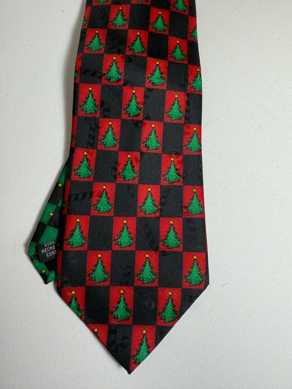 Vintage Hallmark Necktie Christmas Trees Holiday Black Red Green 58