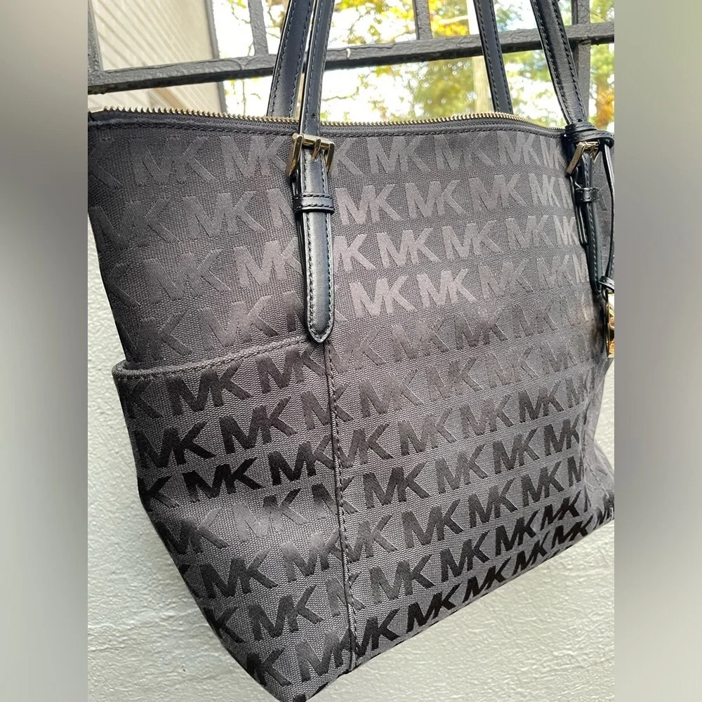 Michael Kors 🍒michael kors
