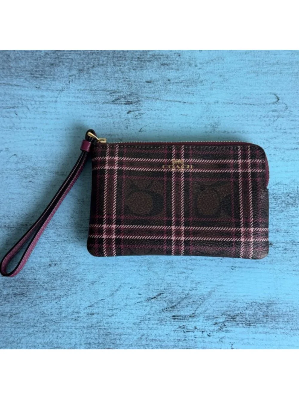 Coach this wristlet