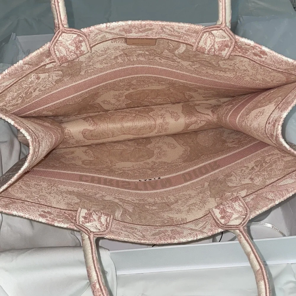 Dior pink toile