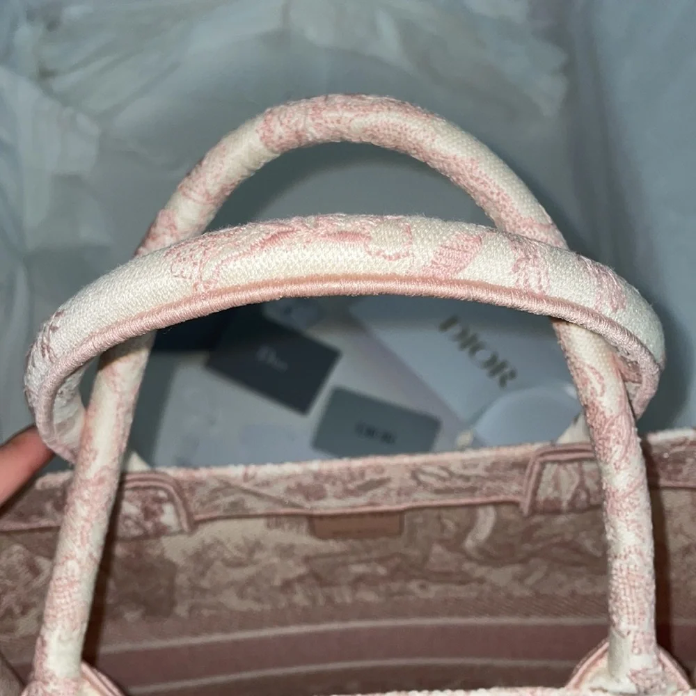 Dior pink toile