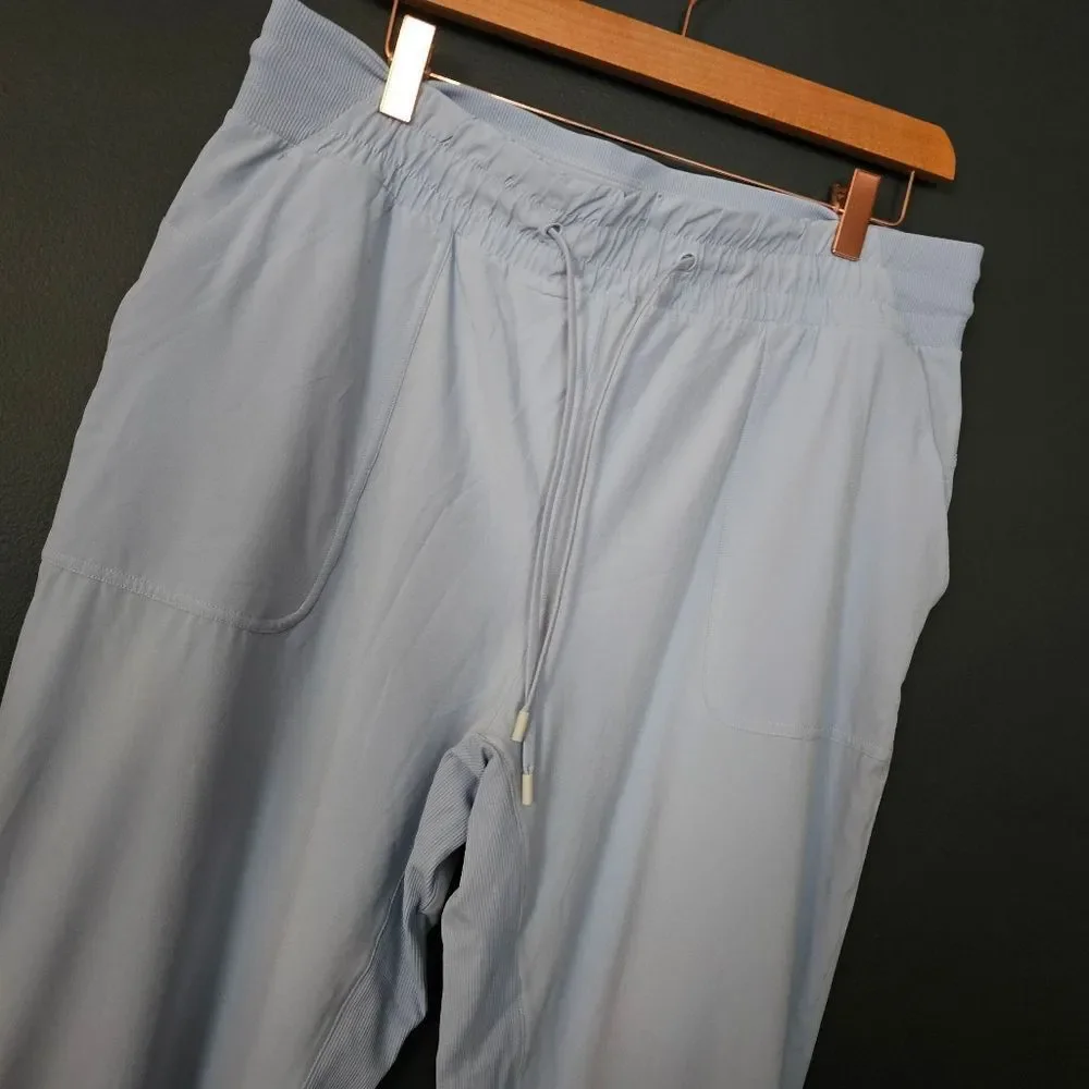lululemon Beyond the Studio Loned Crop Pants
