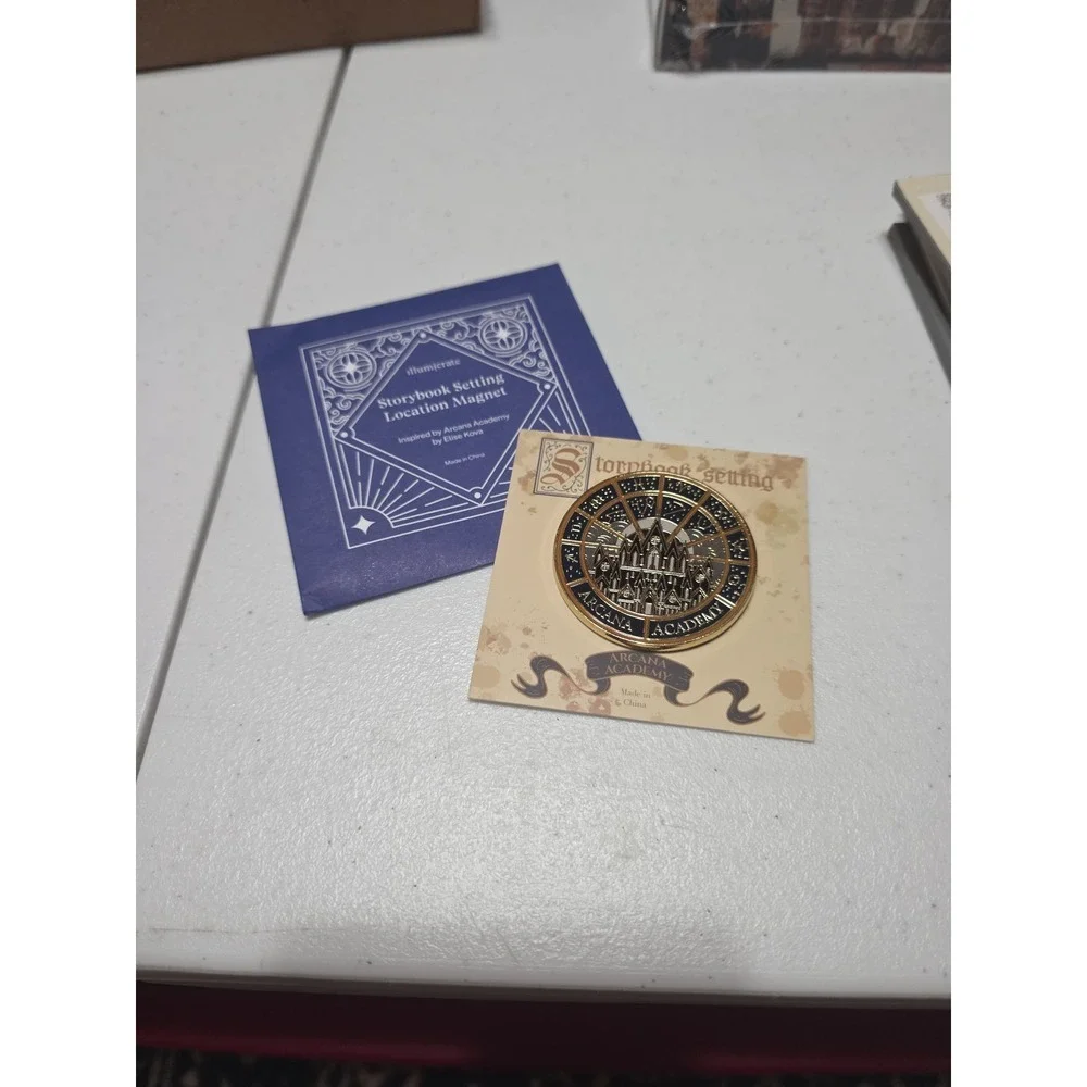 Illumicrate‎ Arcana Academy Storybook Setting Magnet