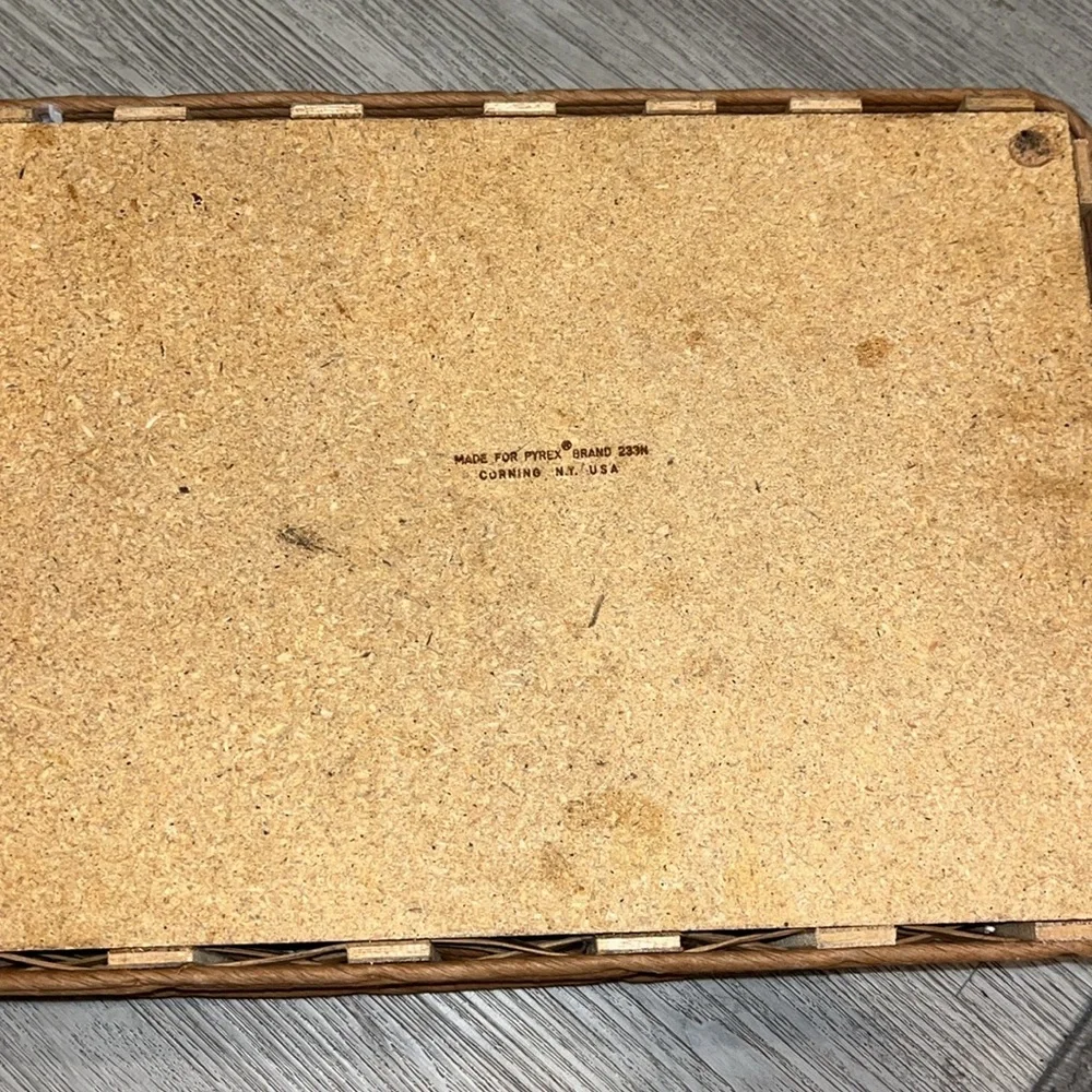 Pyrex vintage casserole
