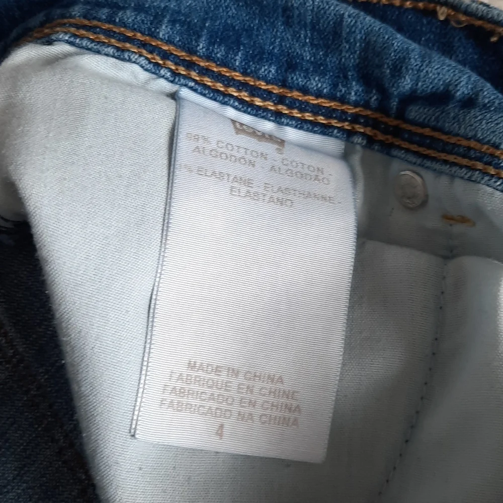 Levis bermuda shorts