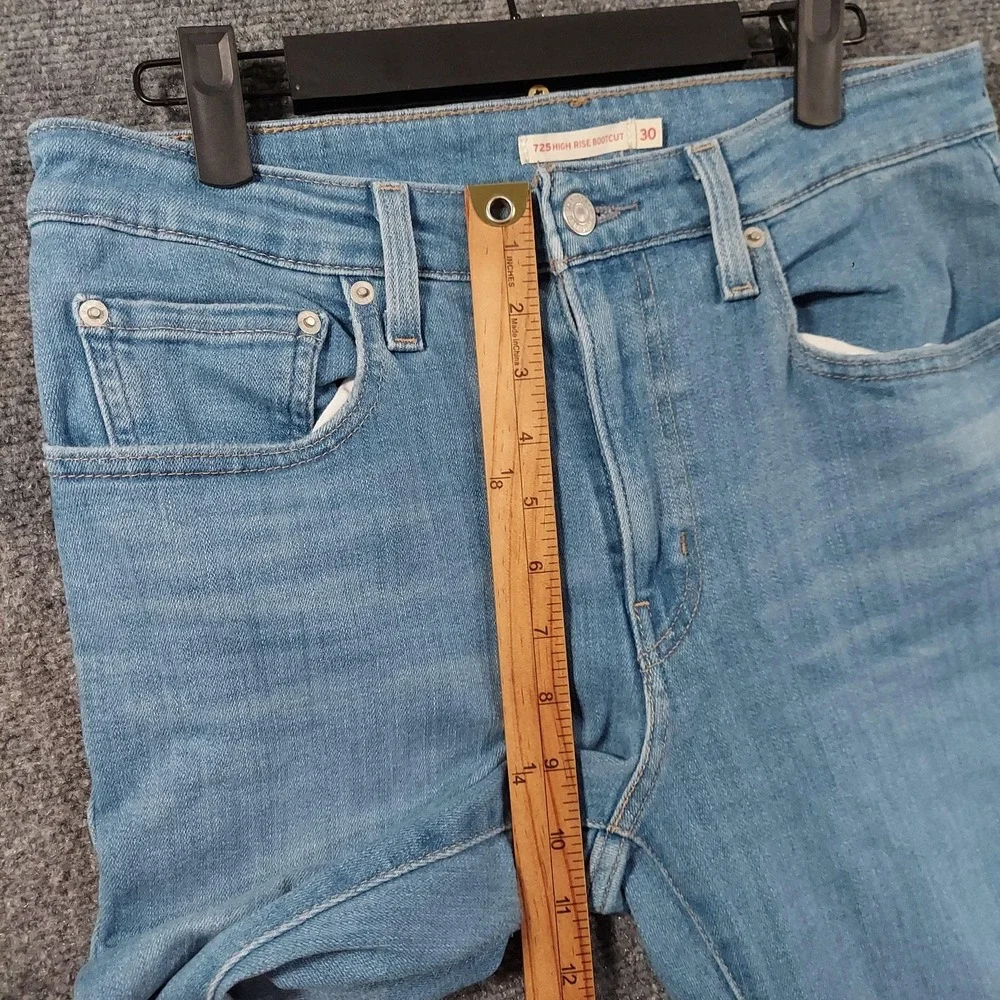 Levi's‎ 725 High Rise Bootcut Jeans Womens 30x32 Blue Light Wash Slim Stretch