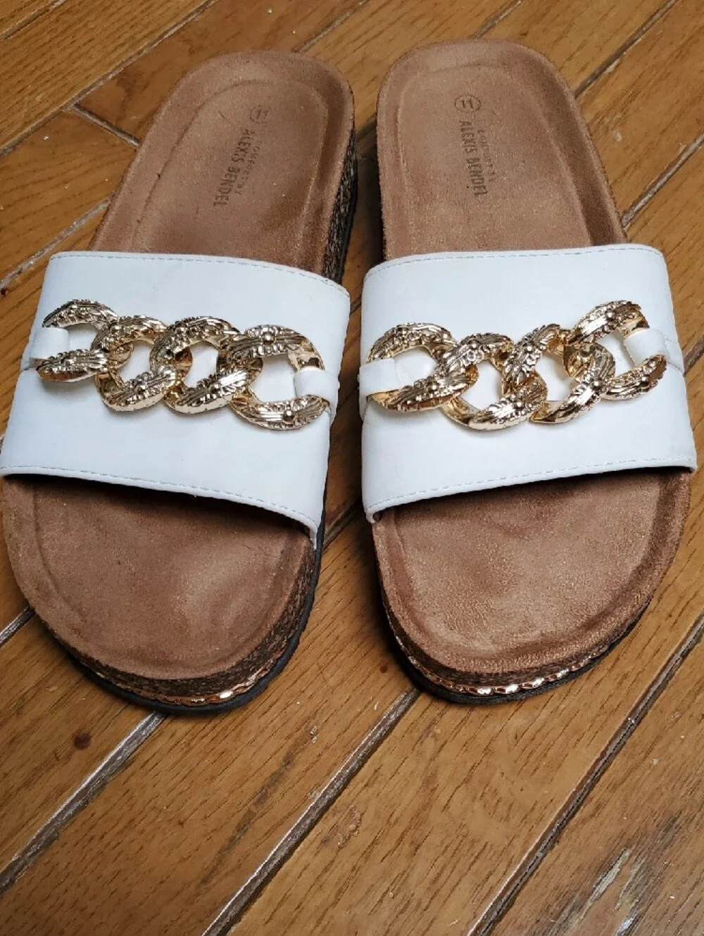 Alexis Bendel comfortable white