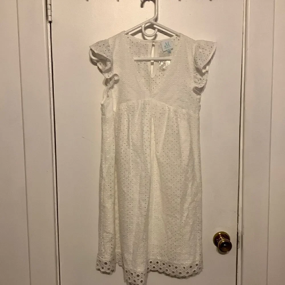 NWT Shop the mint white eyelet dress! Size S