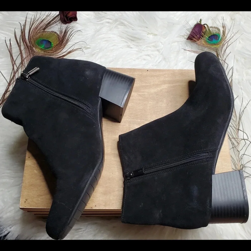 Kenneth Cole Reaction gently used