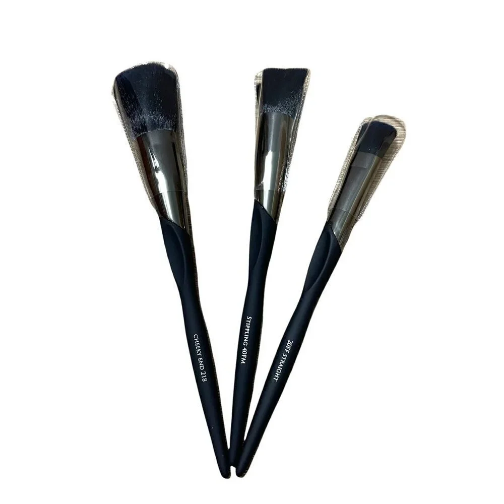 Farah brushes midnight