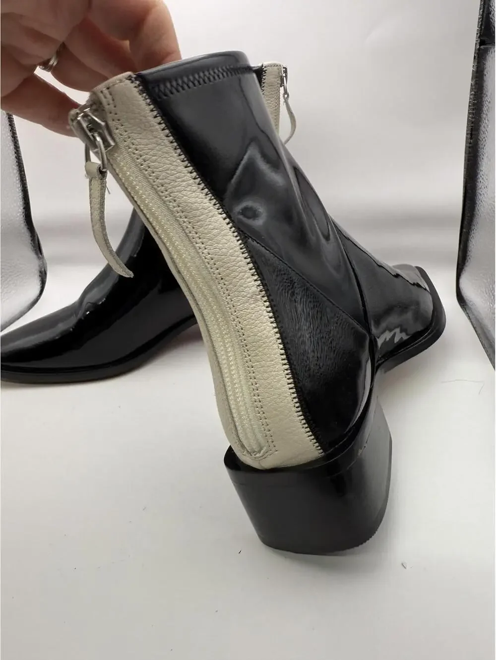 N/A sleek black