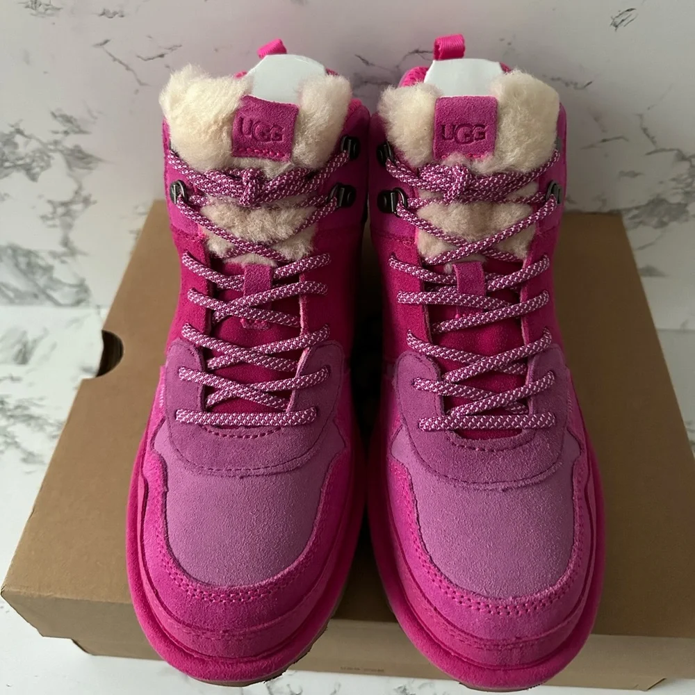 UGG new authentic