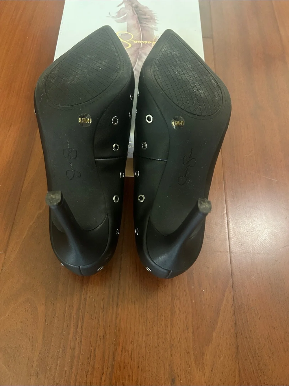 Jessica Simpson elegant black