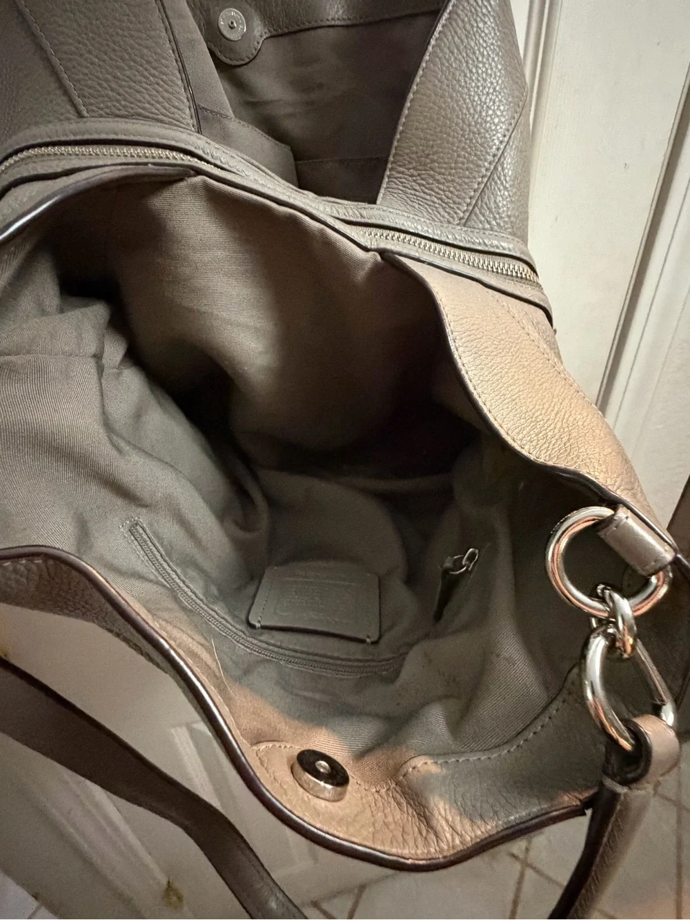 Coach spacious pebble