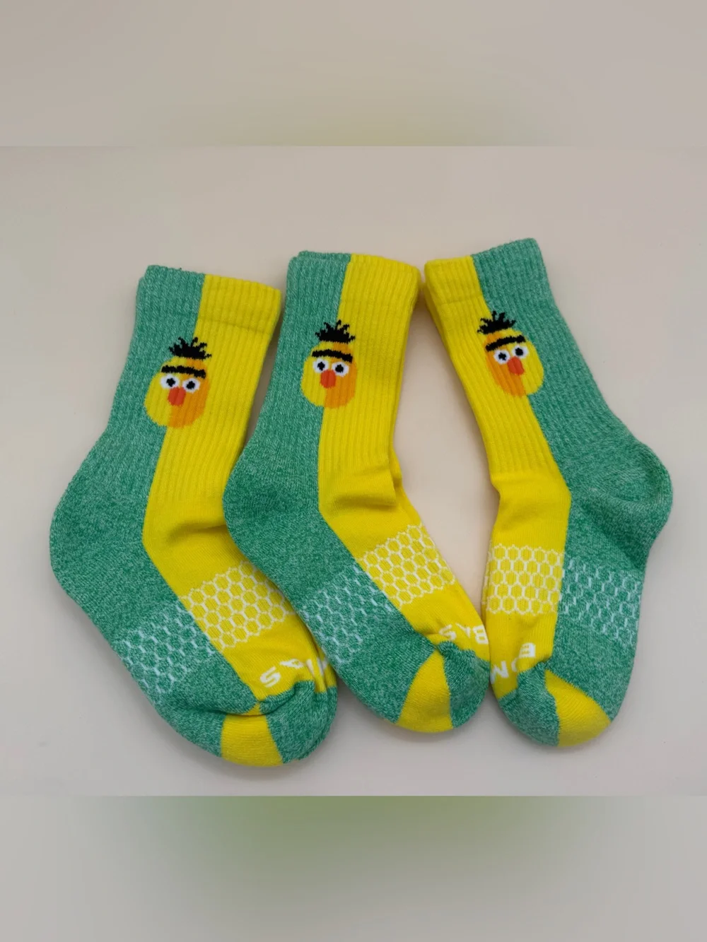 Bombas pineapple crew size Youth 3 pairs new without tag