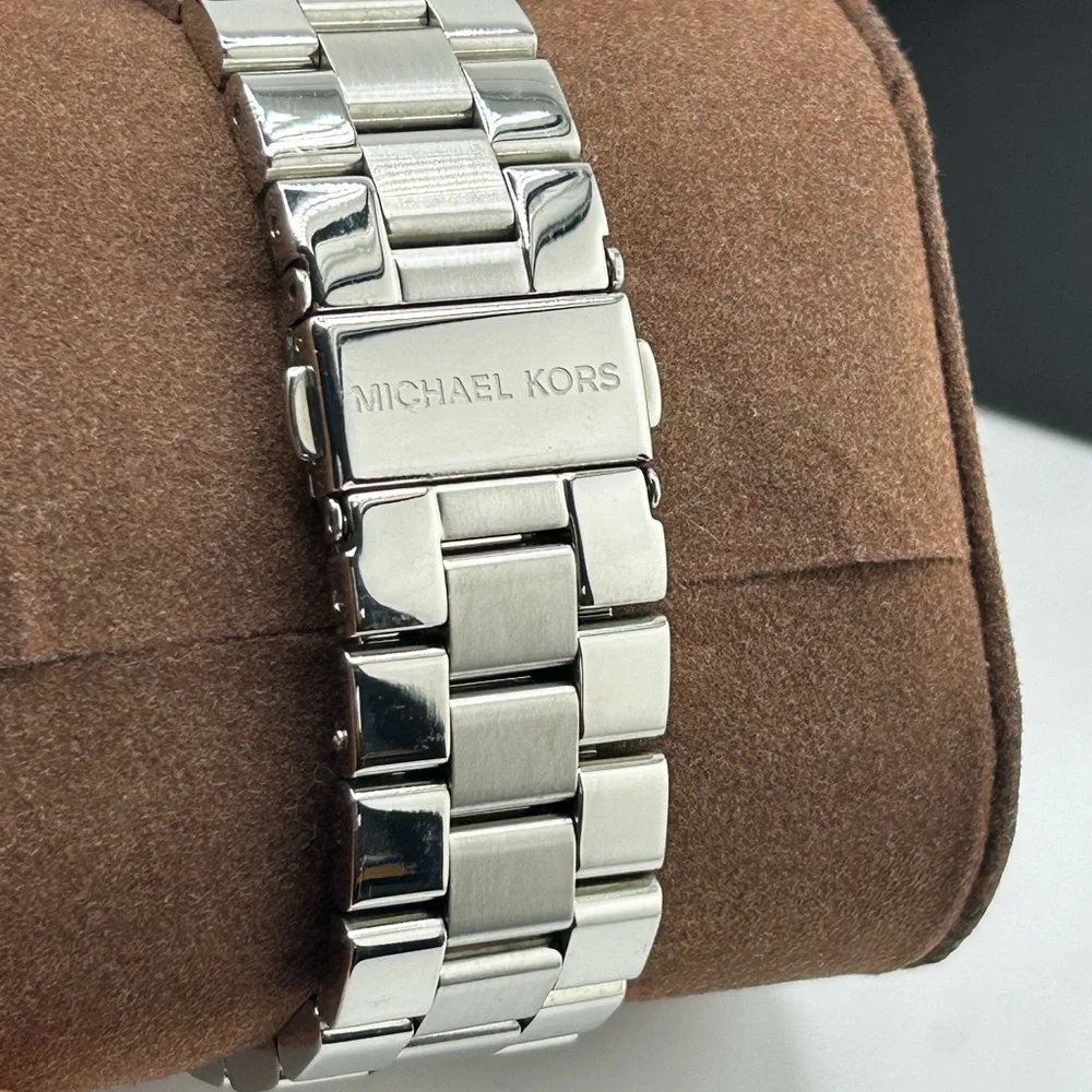 Michael Kors discover elegance