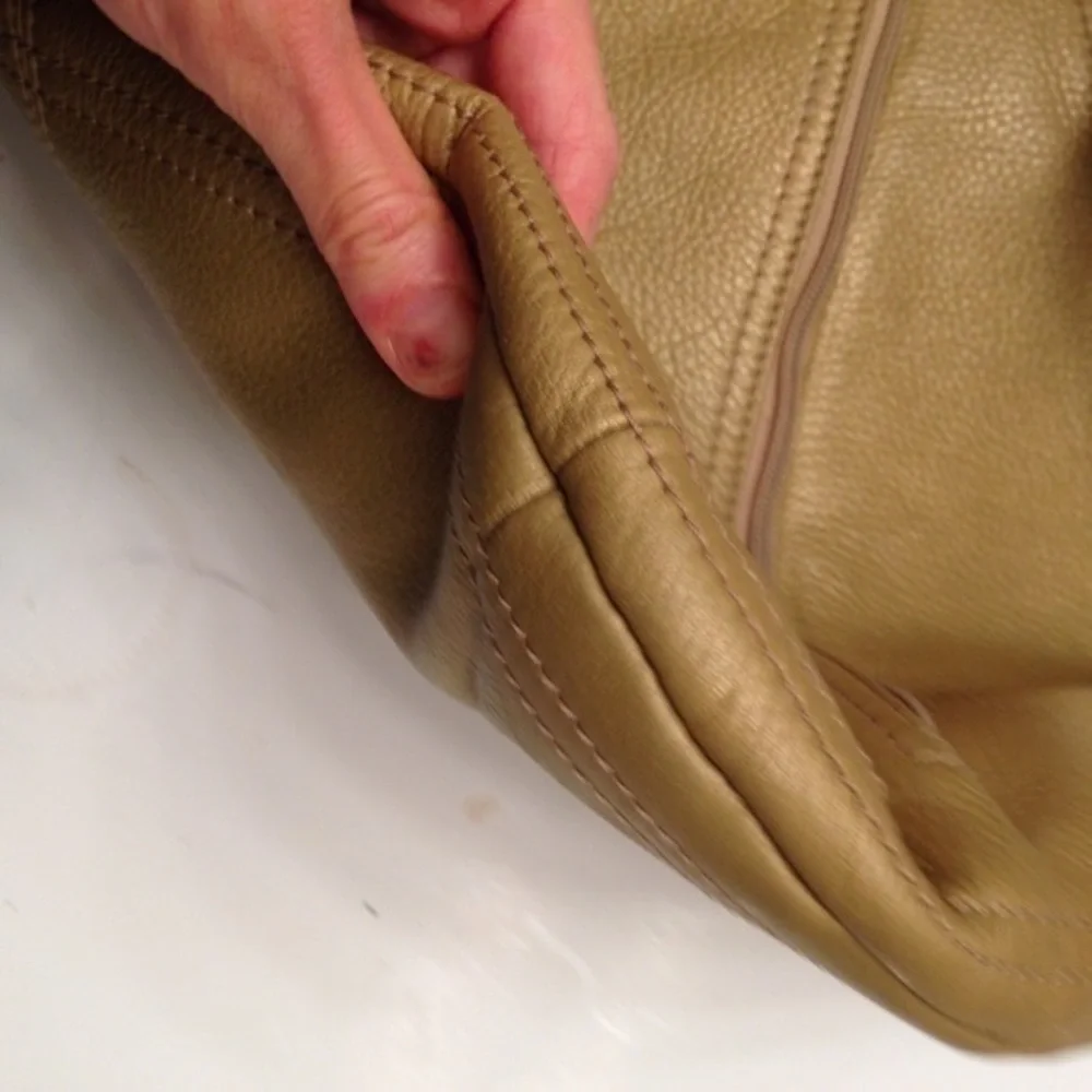 Hobo international gold hobo shoulder bag