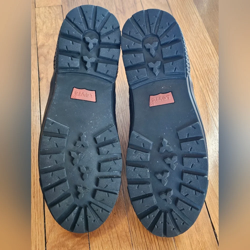 Levis pre loved