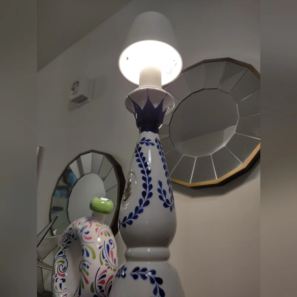 Clase Azul comes removable