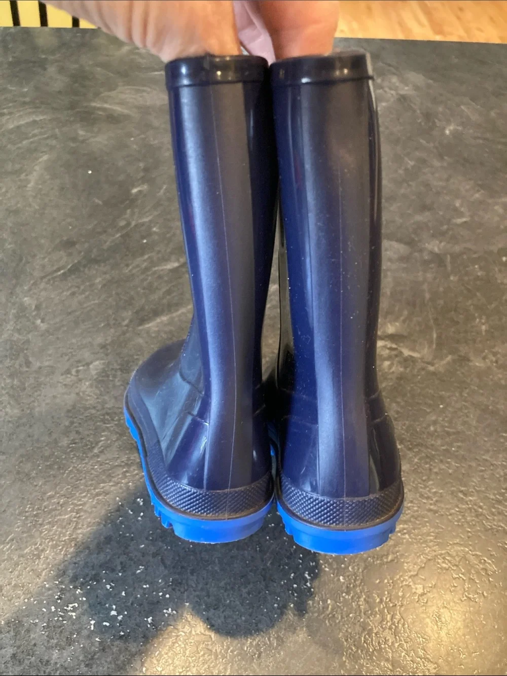 Boys blue rain water boots size 7-8