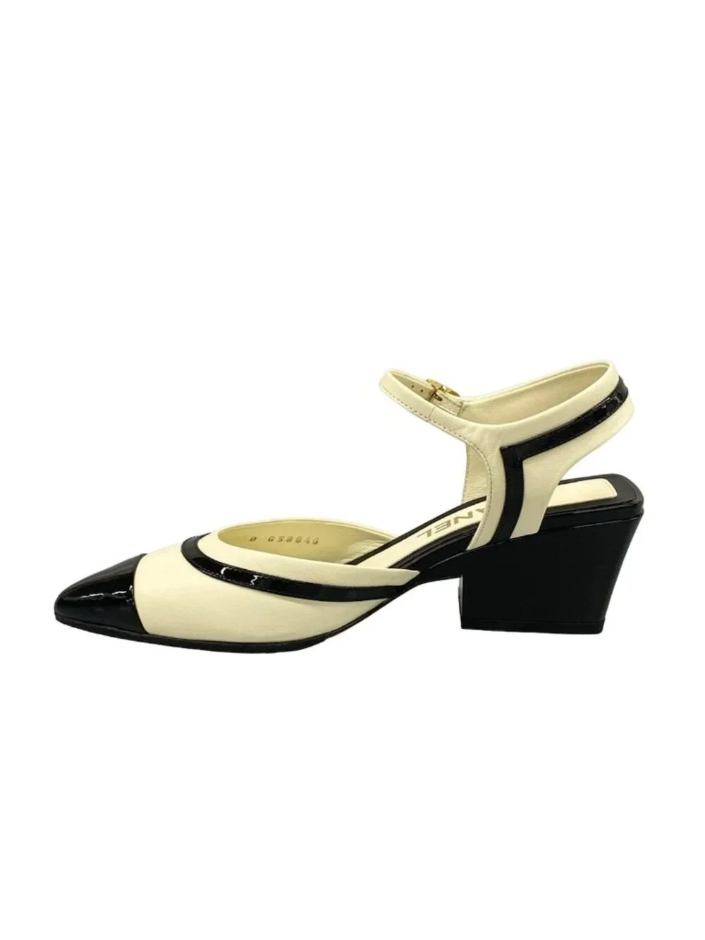 CHANEL category pumps