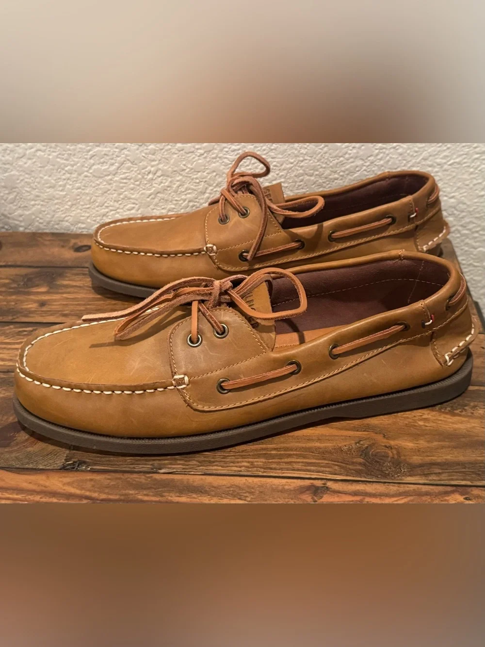 Tommy Hilfiger classic leather