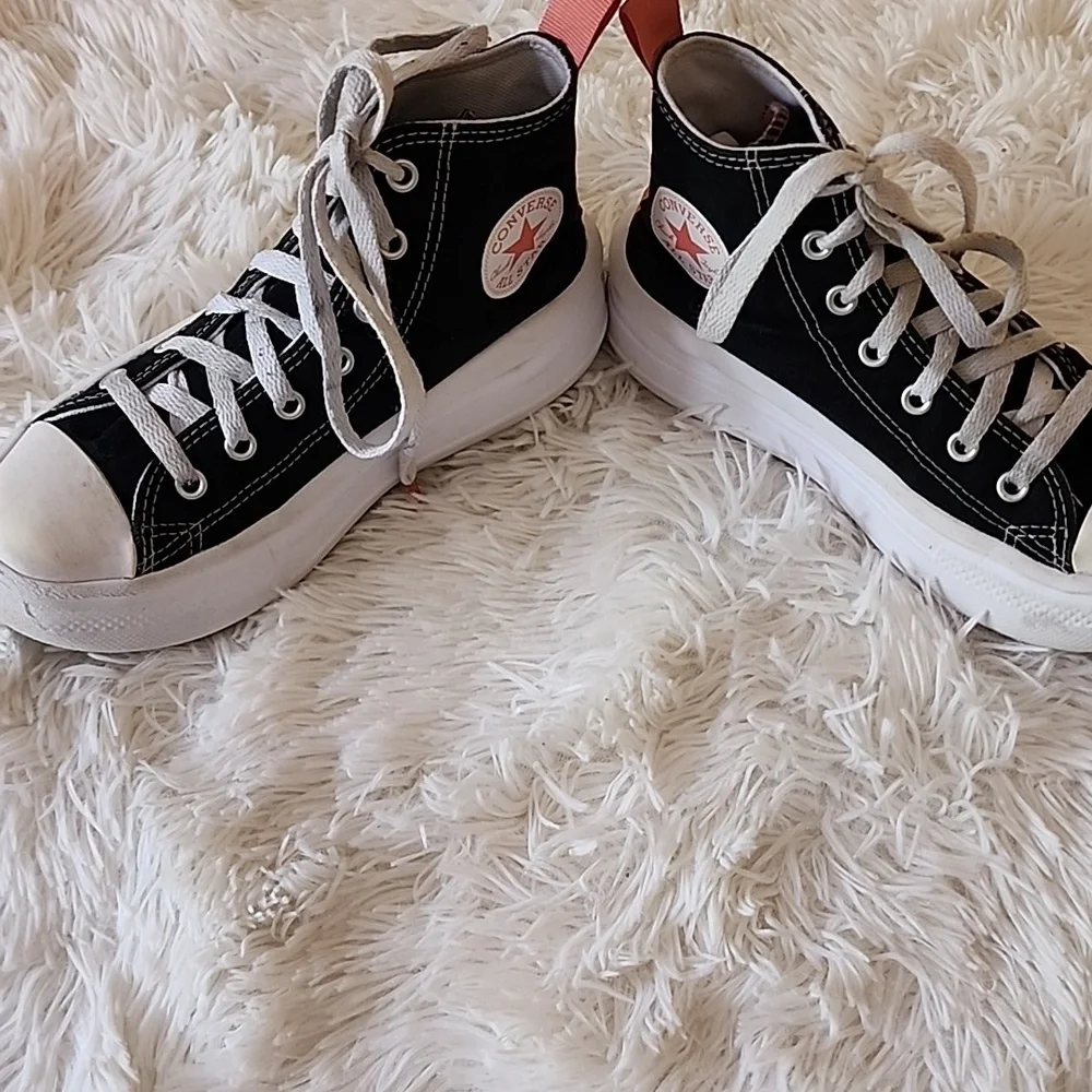 Converse stylish black