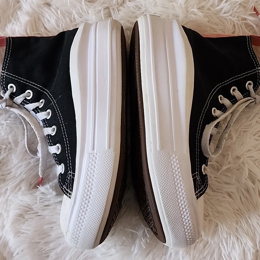 Converse stylish black