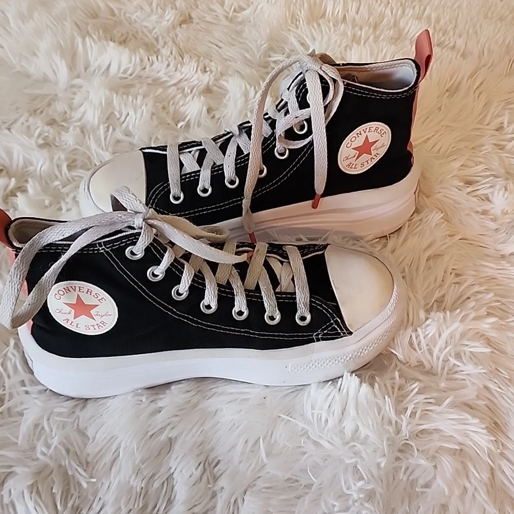 Converse stylish black