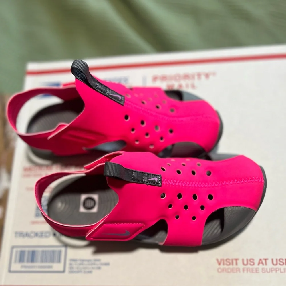 Nike nwt little
