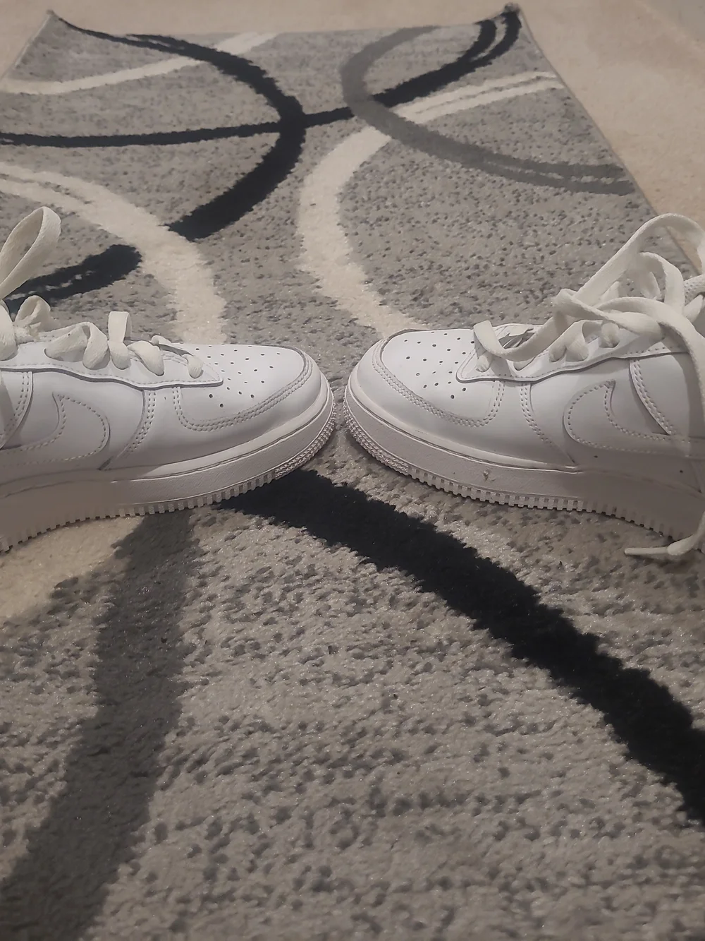 Nike versatile white