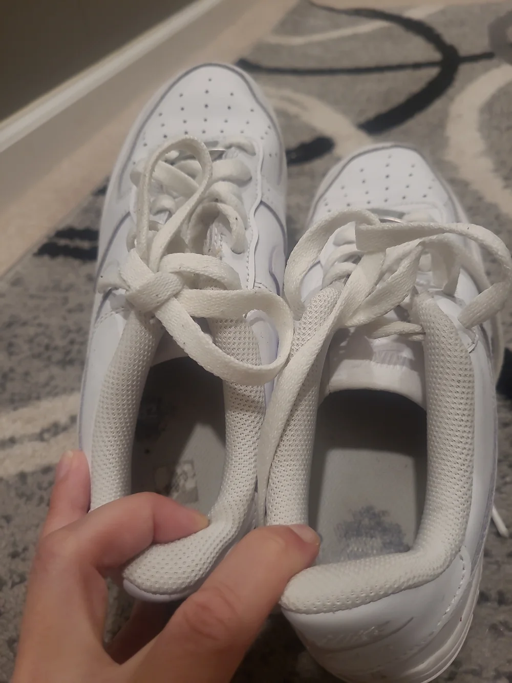 Nike versatile white