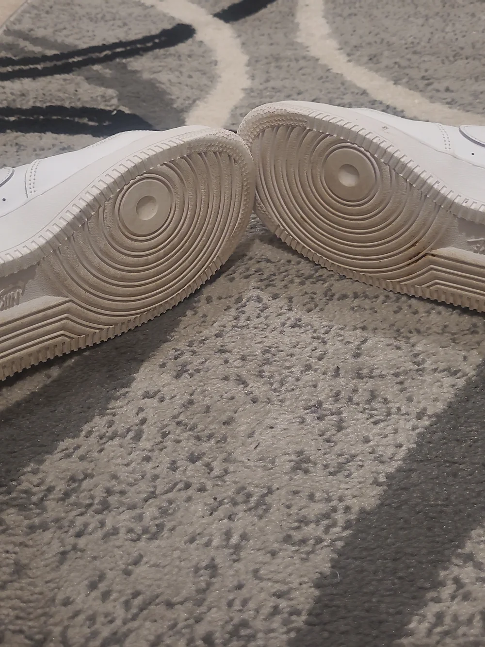 Nike versatile white