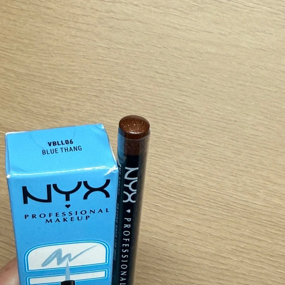 NYX Professional Makeup lasting bronze matte