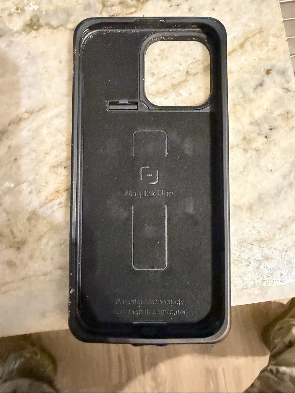 iPhone 16 Pro Max Magnetic-Compatible Black Phone Case with Lens Cover