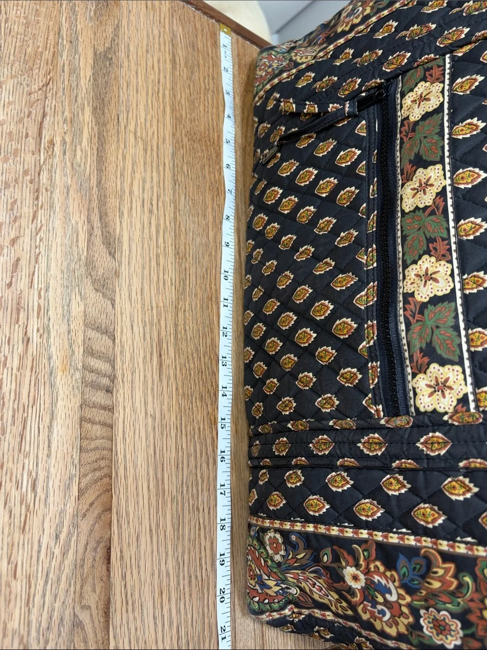 Maggib black quilted