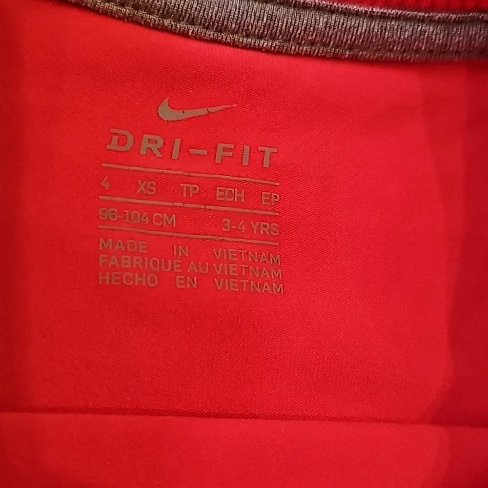 Nike hot pink