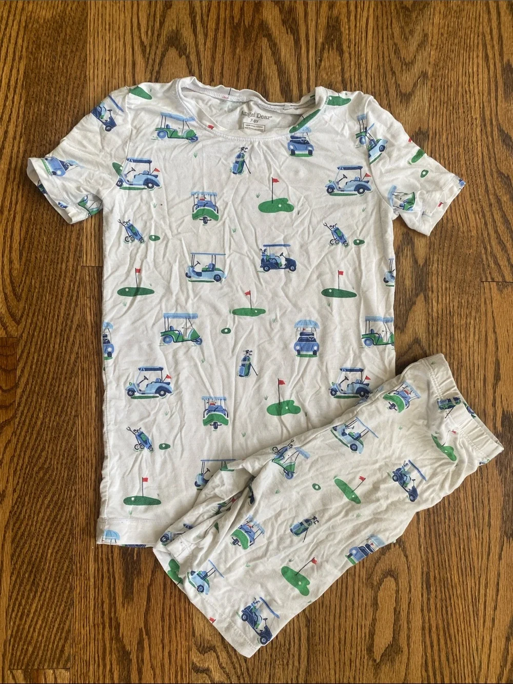 Angel Dear white golf print, bamboo 2 piece pajama set, size 7-8. Great cond