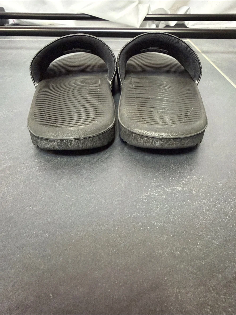 Nike classic slide