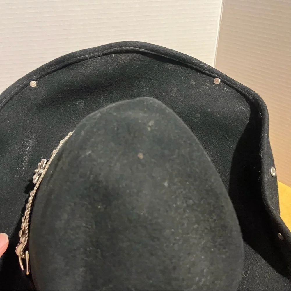 Bullhide rodeo cowgirl