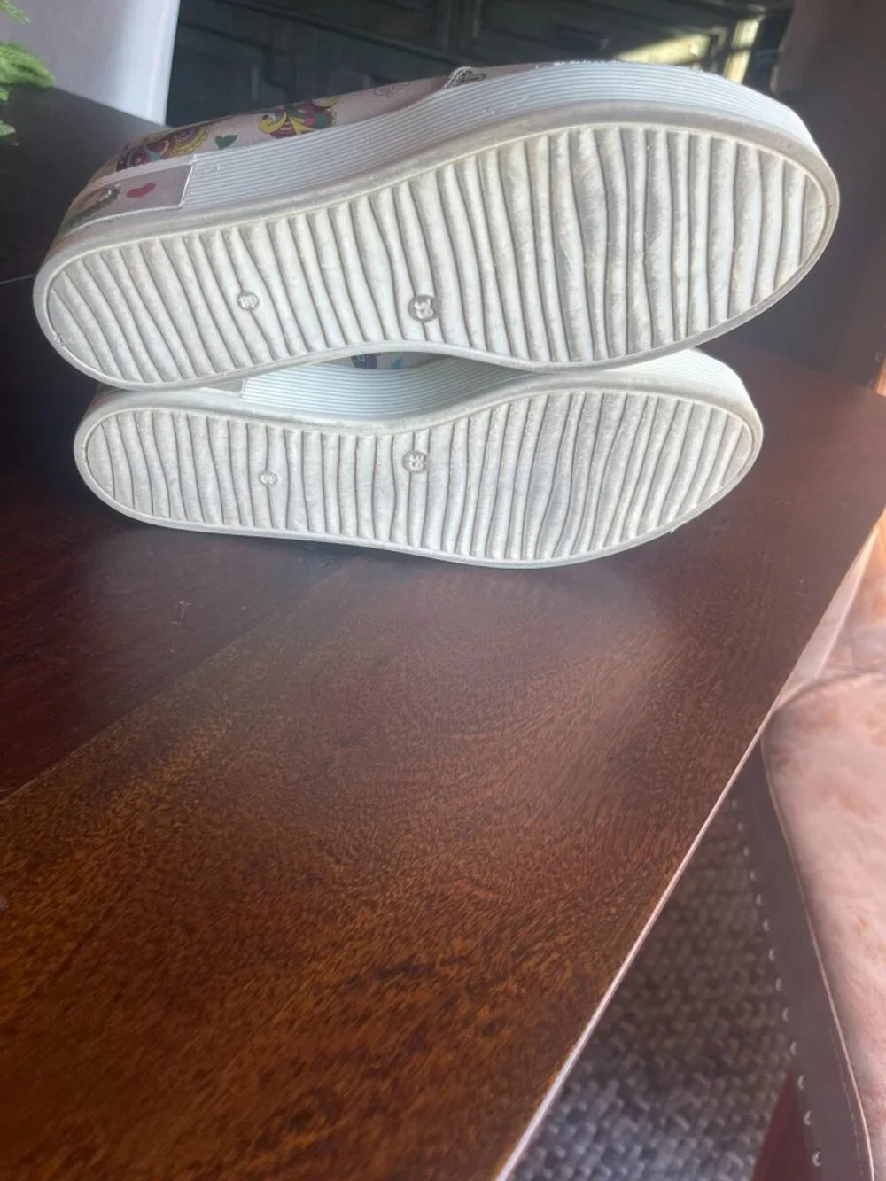 Walk Into Color Goby Handmade Slip-Ons Size 39