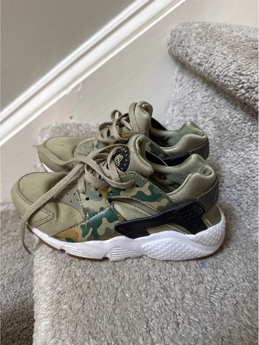 Nike 4y green
