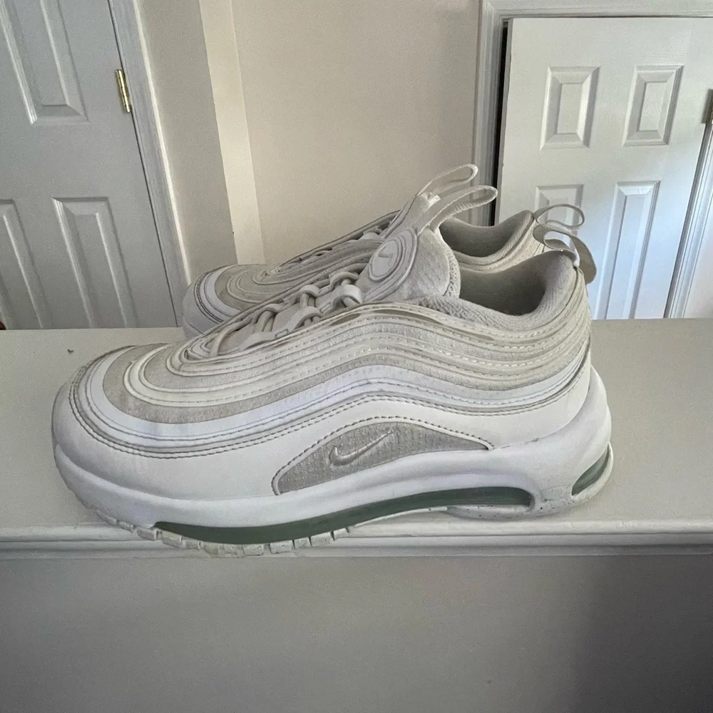Nike good used