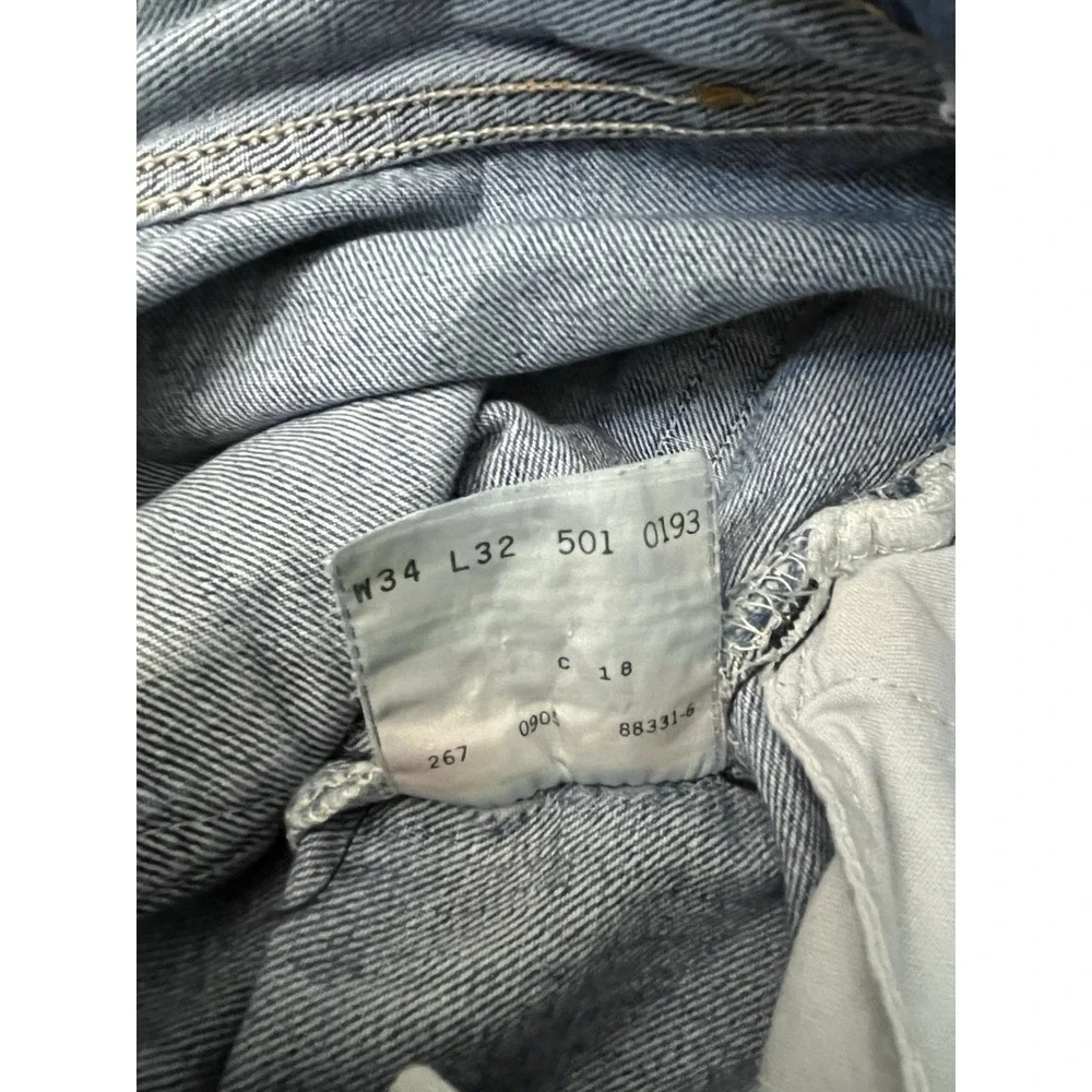 Levis making wardrobe