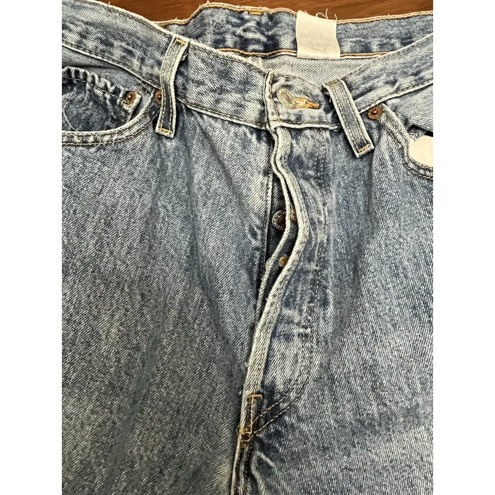 Levis levi from rise